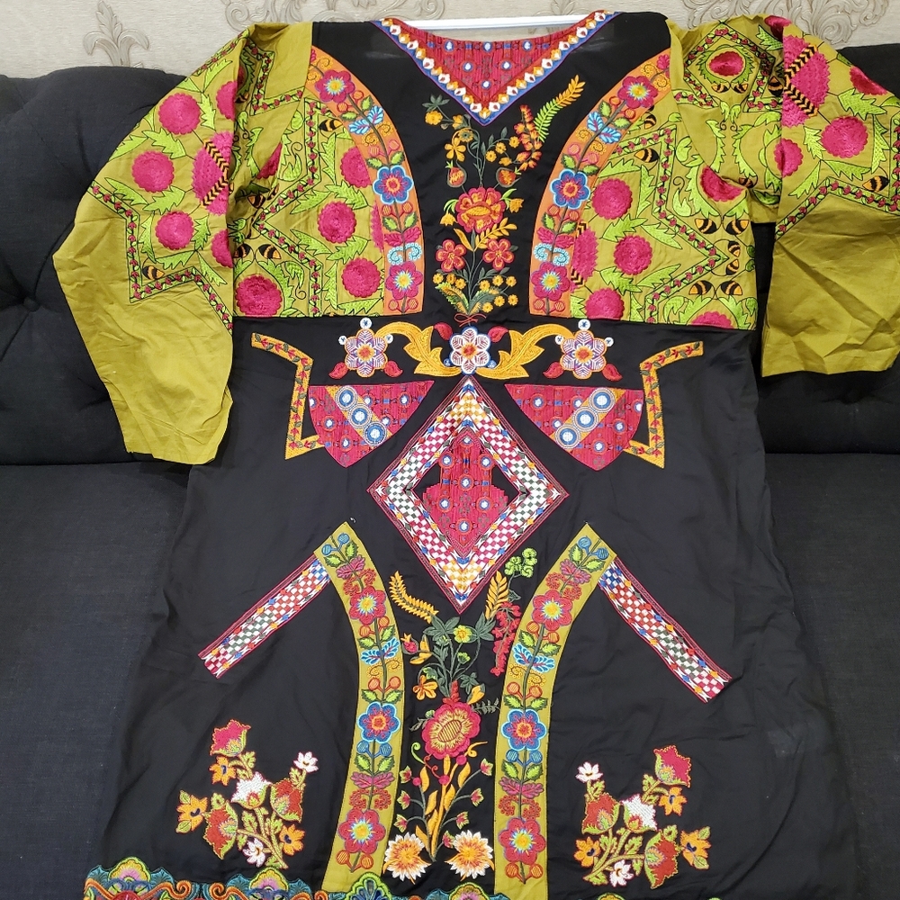 Pakistani Sana Safinaz Kurti